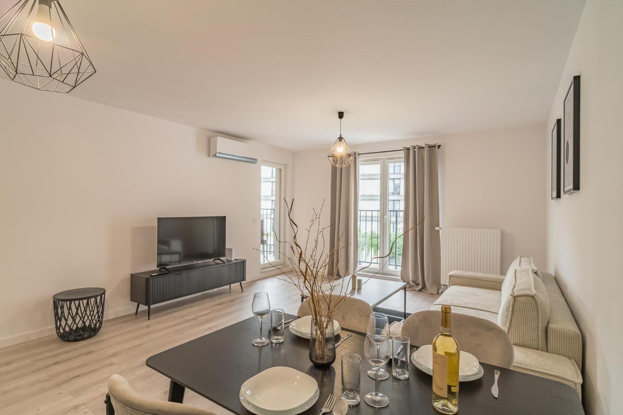 Grzegorzki - Balcony, Ac, Shops&tram Nearby - By Rentujemy Apartment Krakow